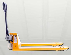 جک پالت دستی در برابر جک پالت با نیروی محرکه